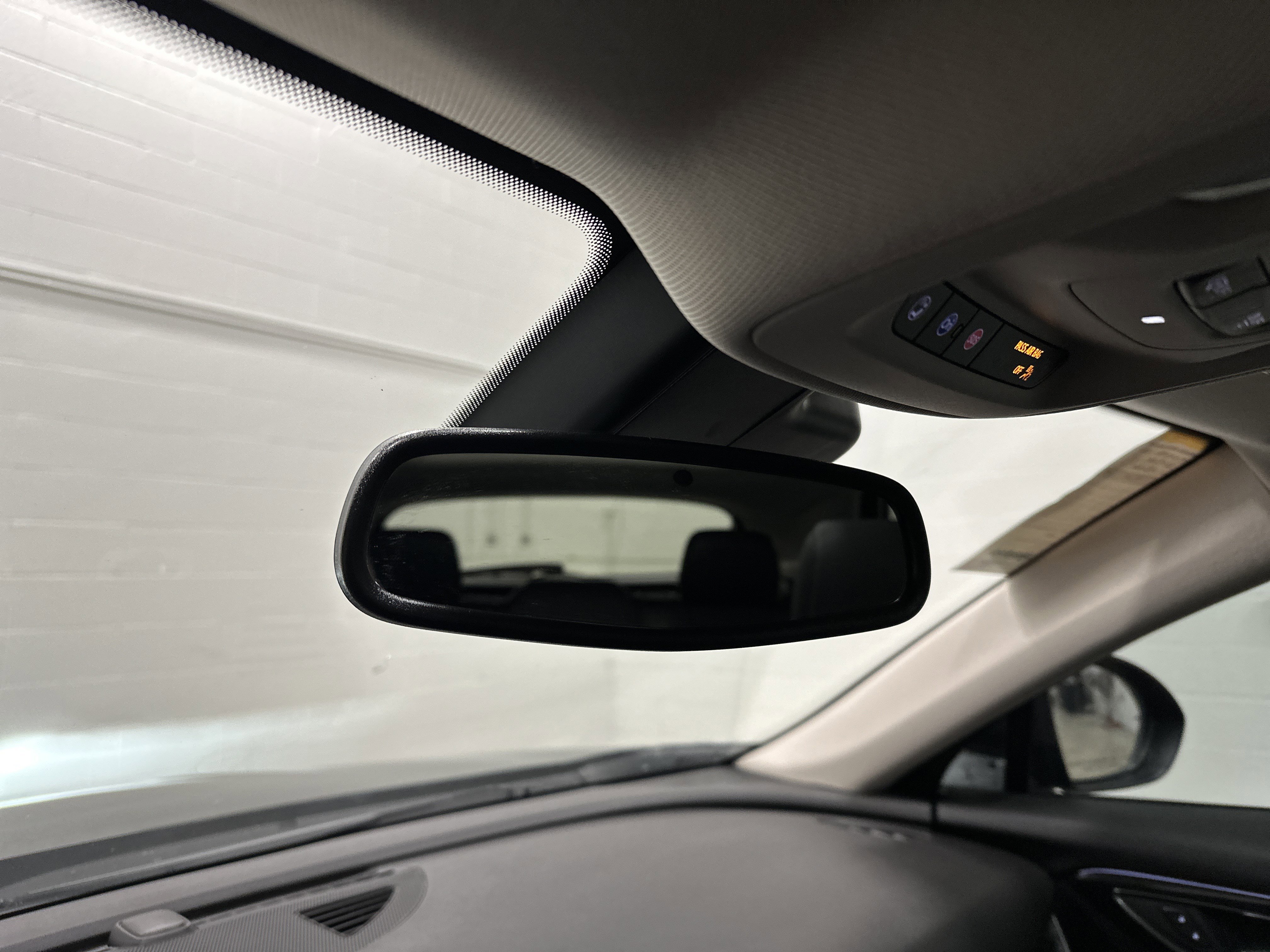 Used 2021 Buick Envision Essence w/ Technology Package I image 27