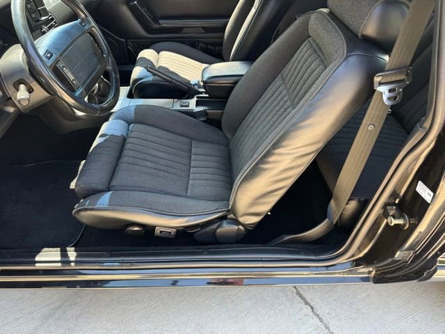 Used 1991 Ford Mustang LX RWD image 18