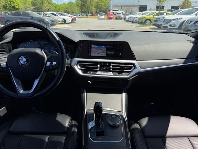 Used 2022 BMW 330i Sedan w/ Driving Assistance Package RWD image 17
