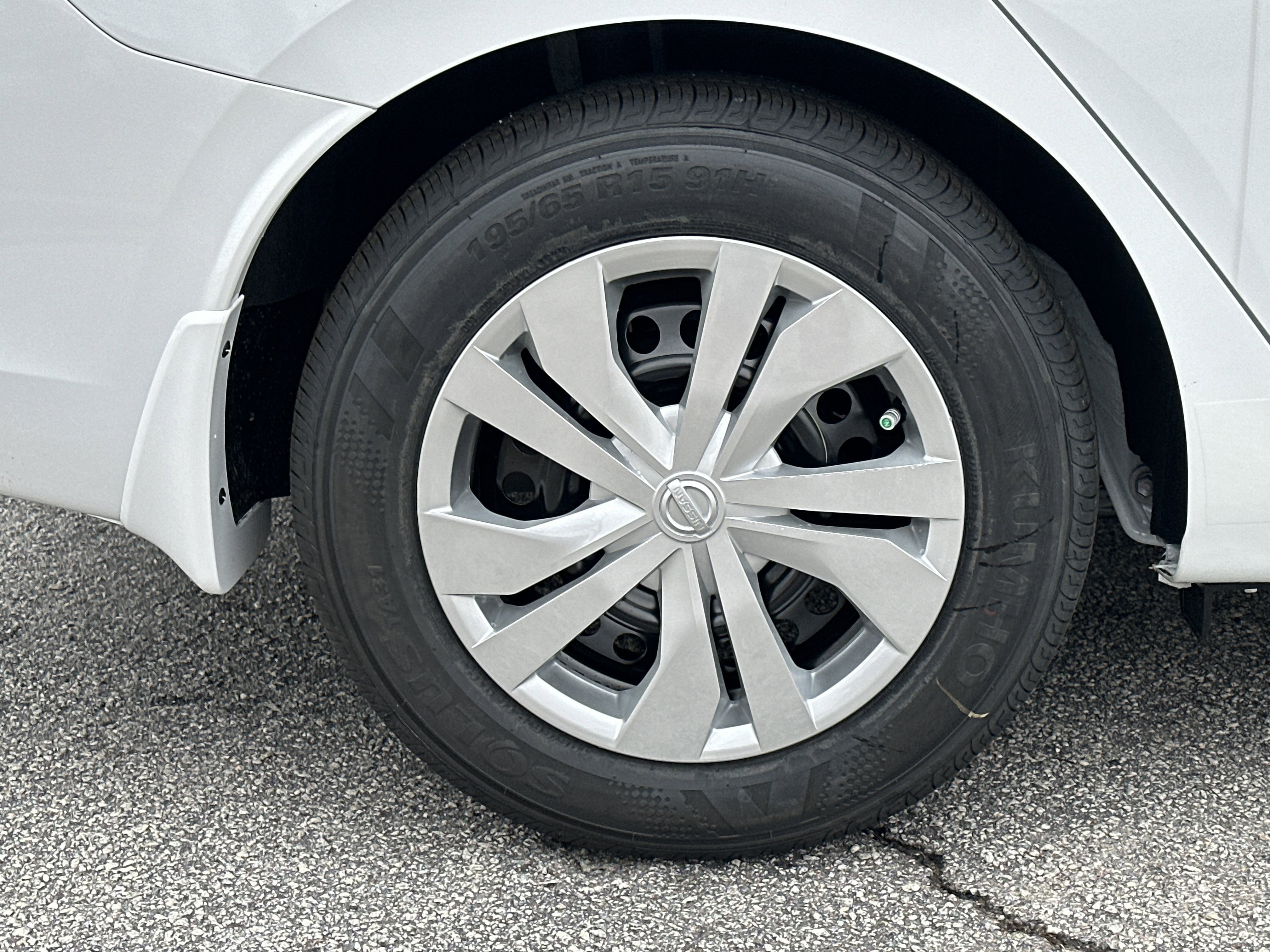 New 2025 Nissan Versa S w/ Trunk Package image 17