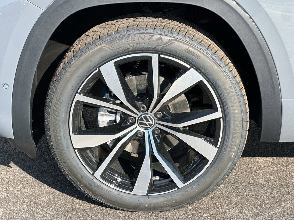 New 2026 Volkswagen Atlas SEL Premium R-Line AWD/4WD image 6