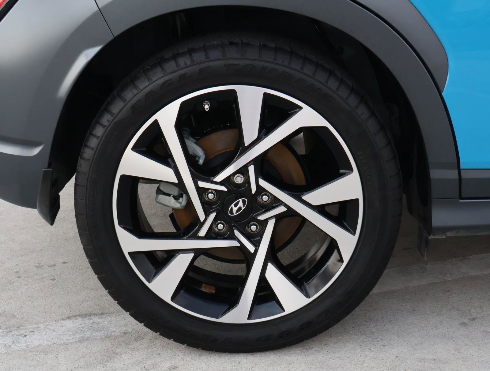 Used 2022 Hyundai Kona Limited image 8