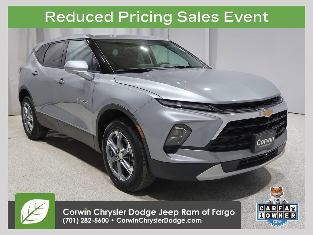 Used 2025 Chevrolet Blazer LT AWD/4WD image 1