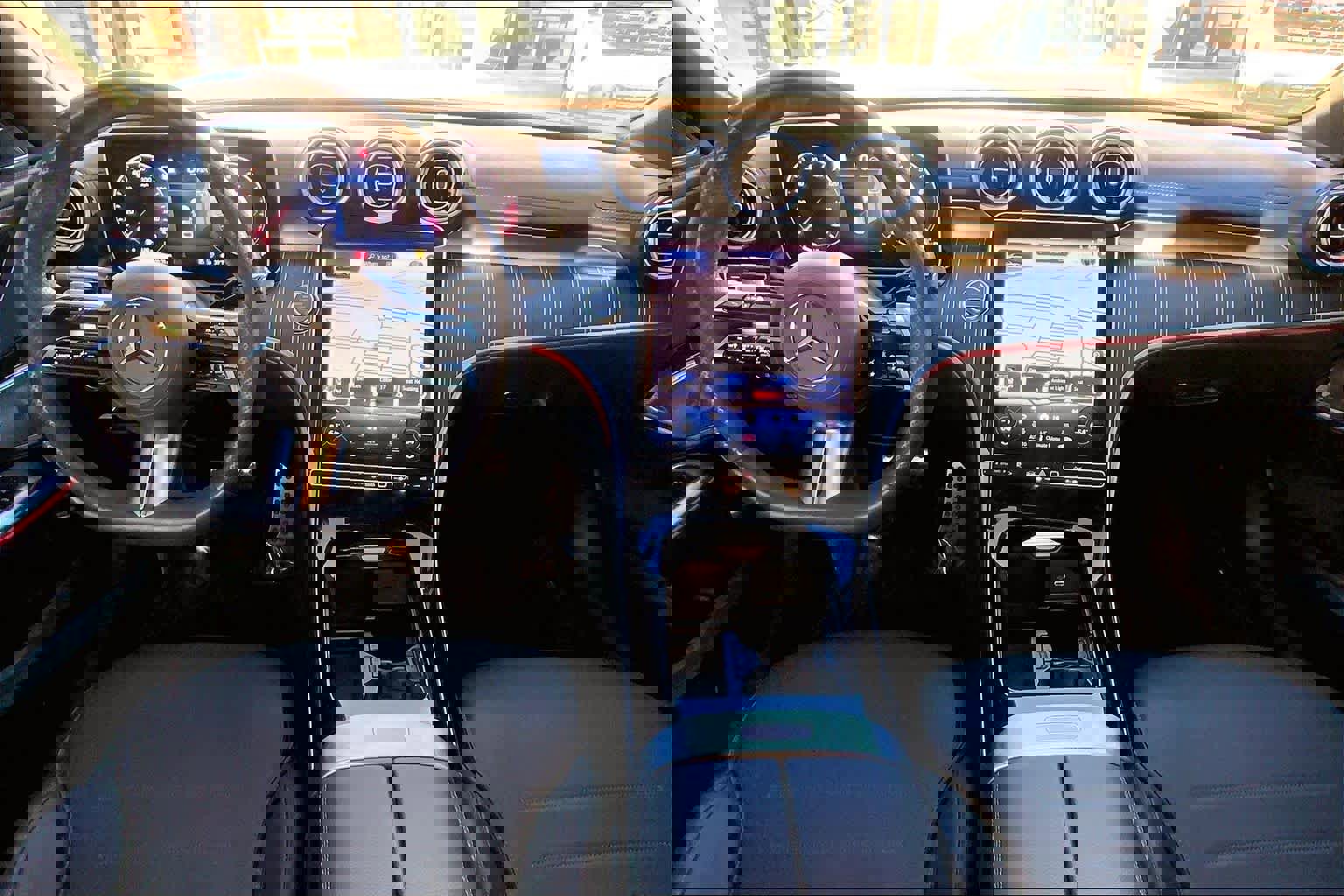 Used 2023 Mercedes-Benz C 300 Sedan image 15