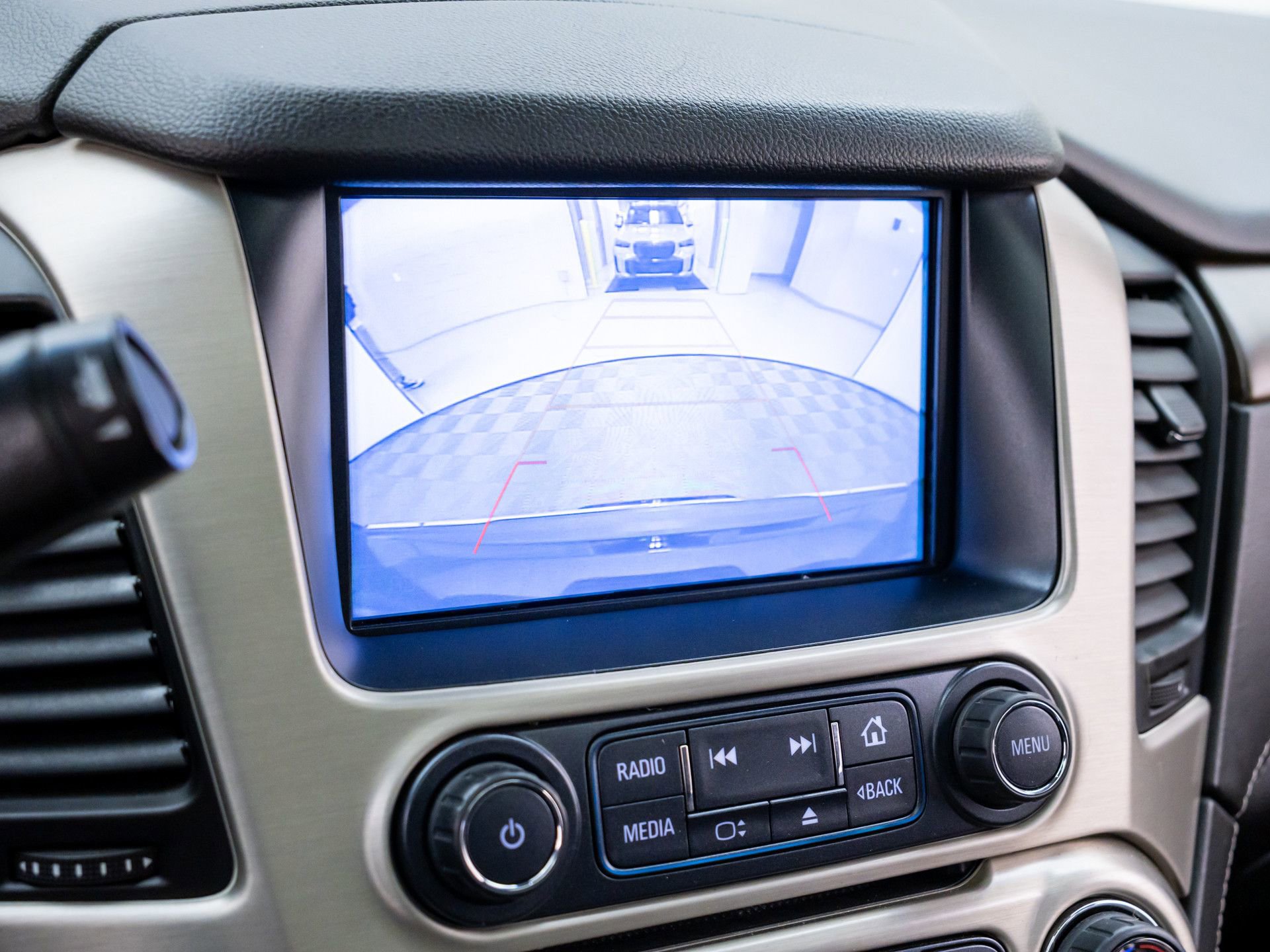 Used 2018 GMC Yukon Denali AWD/4WD image 25