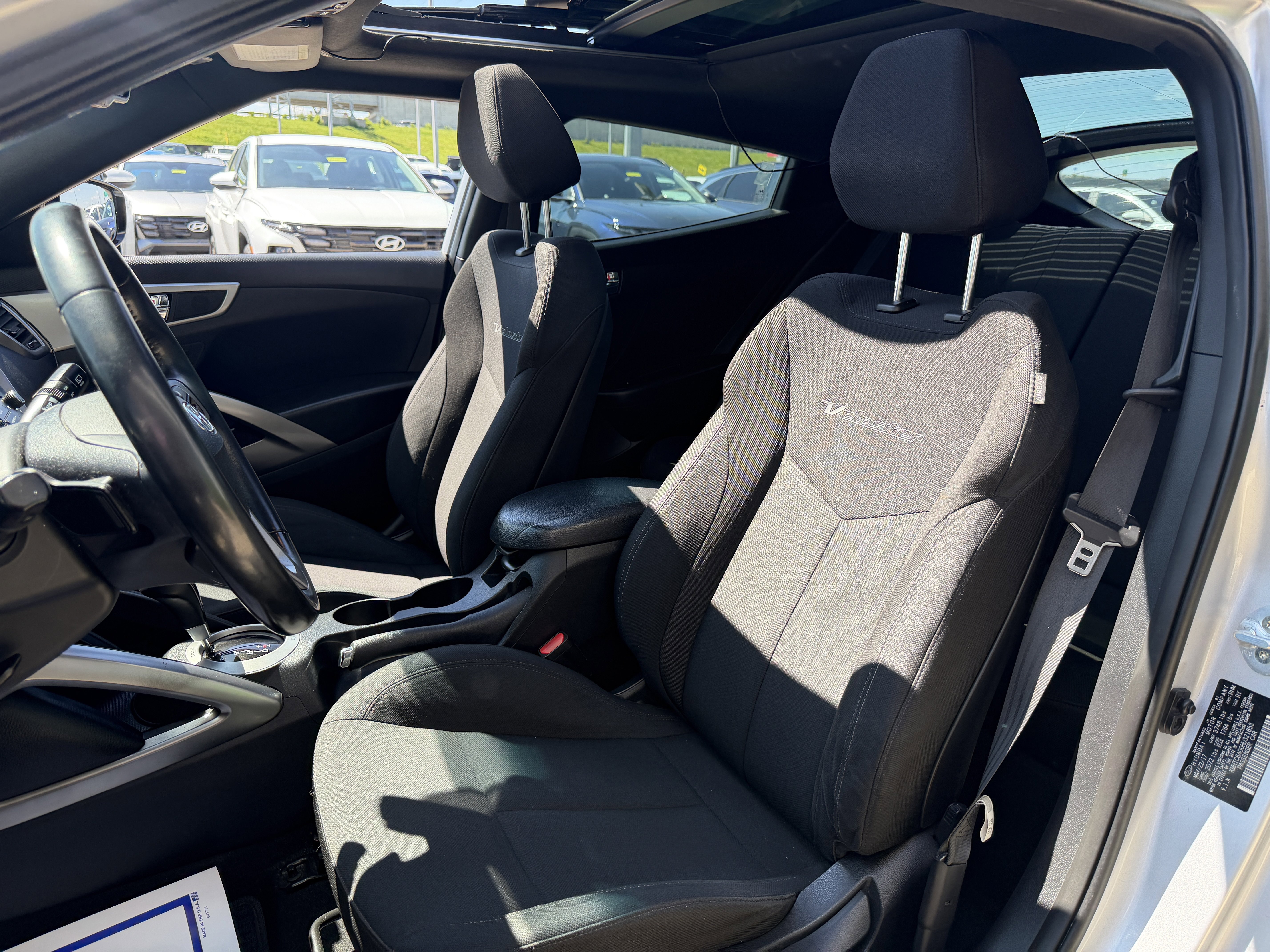 Used 2017 Hyundai Veloster Value Edition FWD image 28