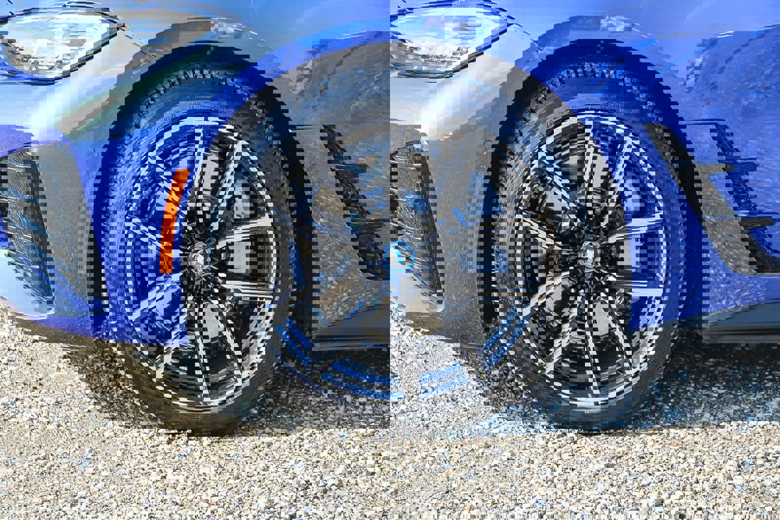 Used 2022 BMW i4 eDrive40 w/ M Sport Package image 9