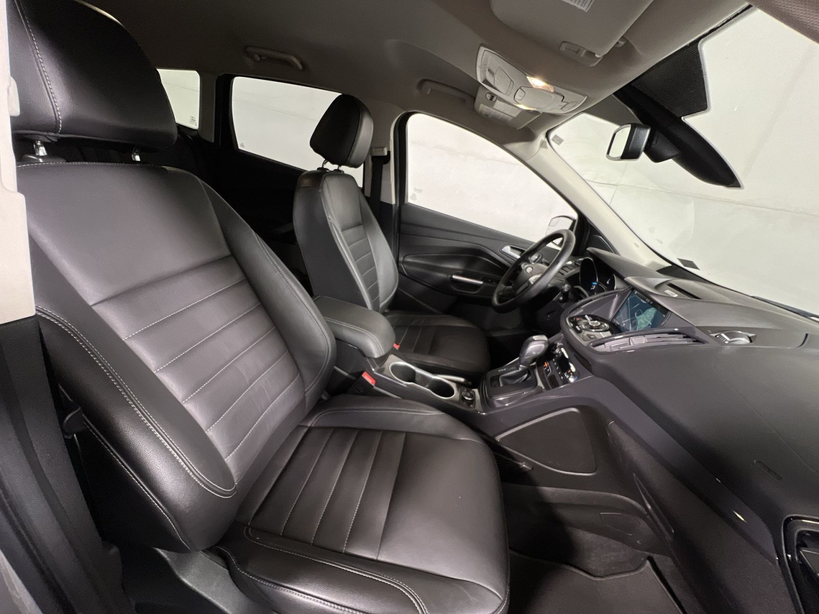 Used 2016 Ford Escape Titanium AWD/4WD image 25