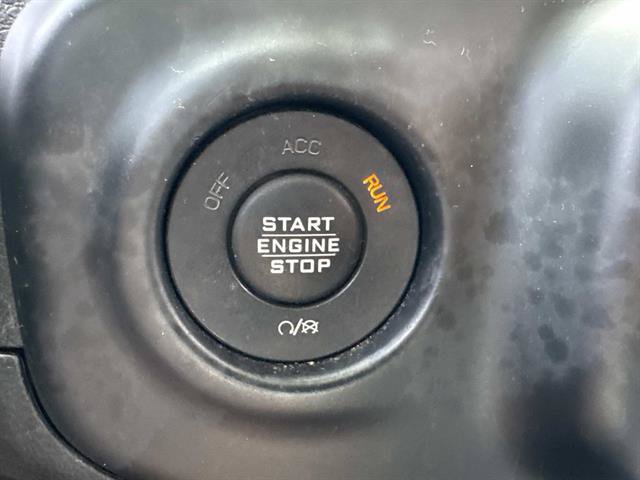 Used 2018 Jeep Wrangler Unlimited Sahara w/ Dual Top Group AWD/4WD image 37