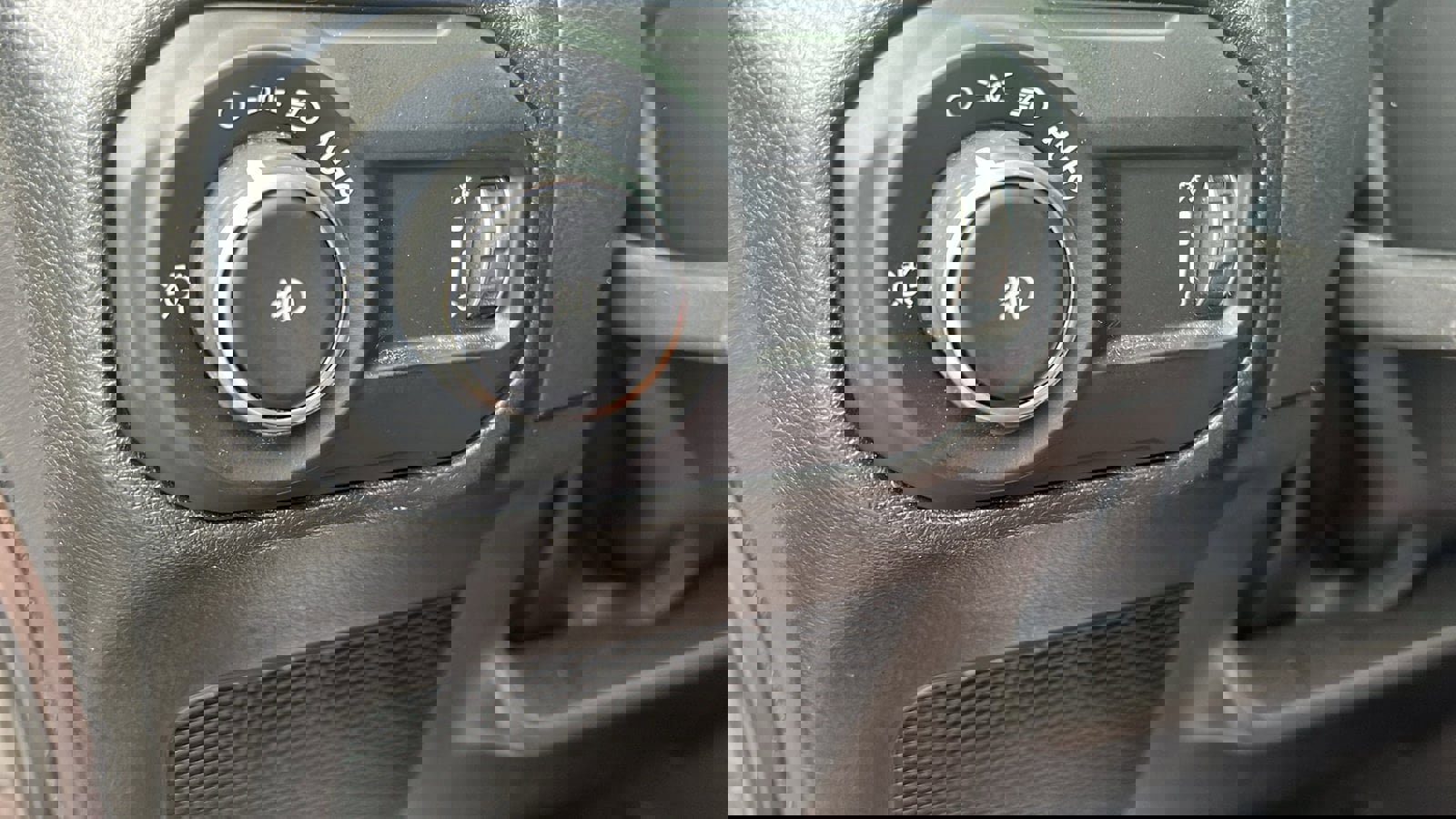 Used 2023 Jeep Wrangler Sport S image 15