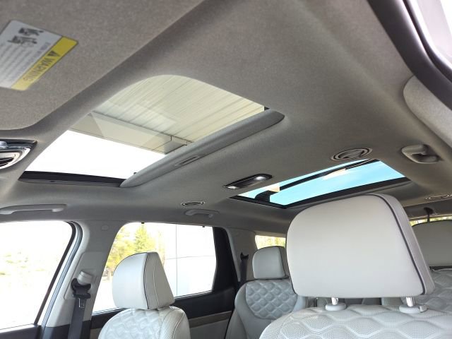 Used 2021 Hyundai Palisade Limited w/ Winter Package image 7