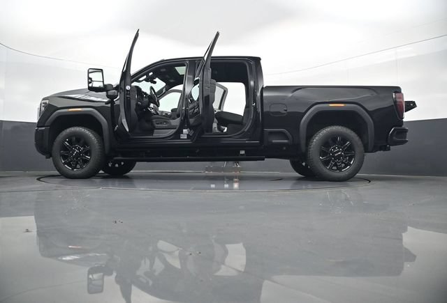 New 2026 GMC Sierra 2500 AT4 w/ AT4 Premium Plus Package AWD/4WD image 34
