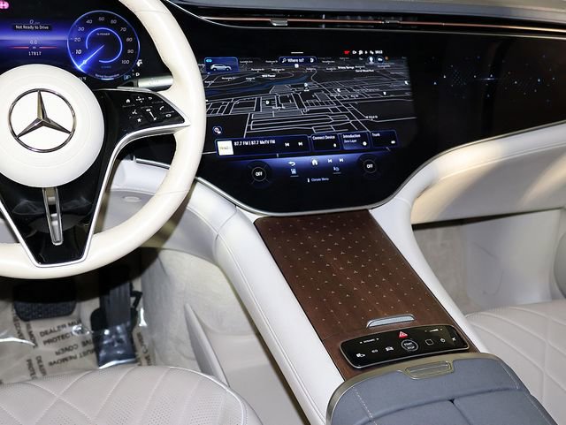 Used 2023 Mercedes-Benz EQS 580 4MATIC SUV image 16