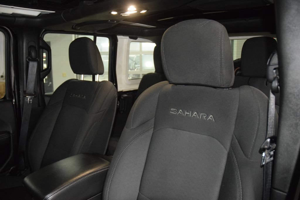 Used 2021 Jeep Wrangler Unlimited Sahara AWD/4WD image 41