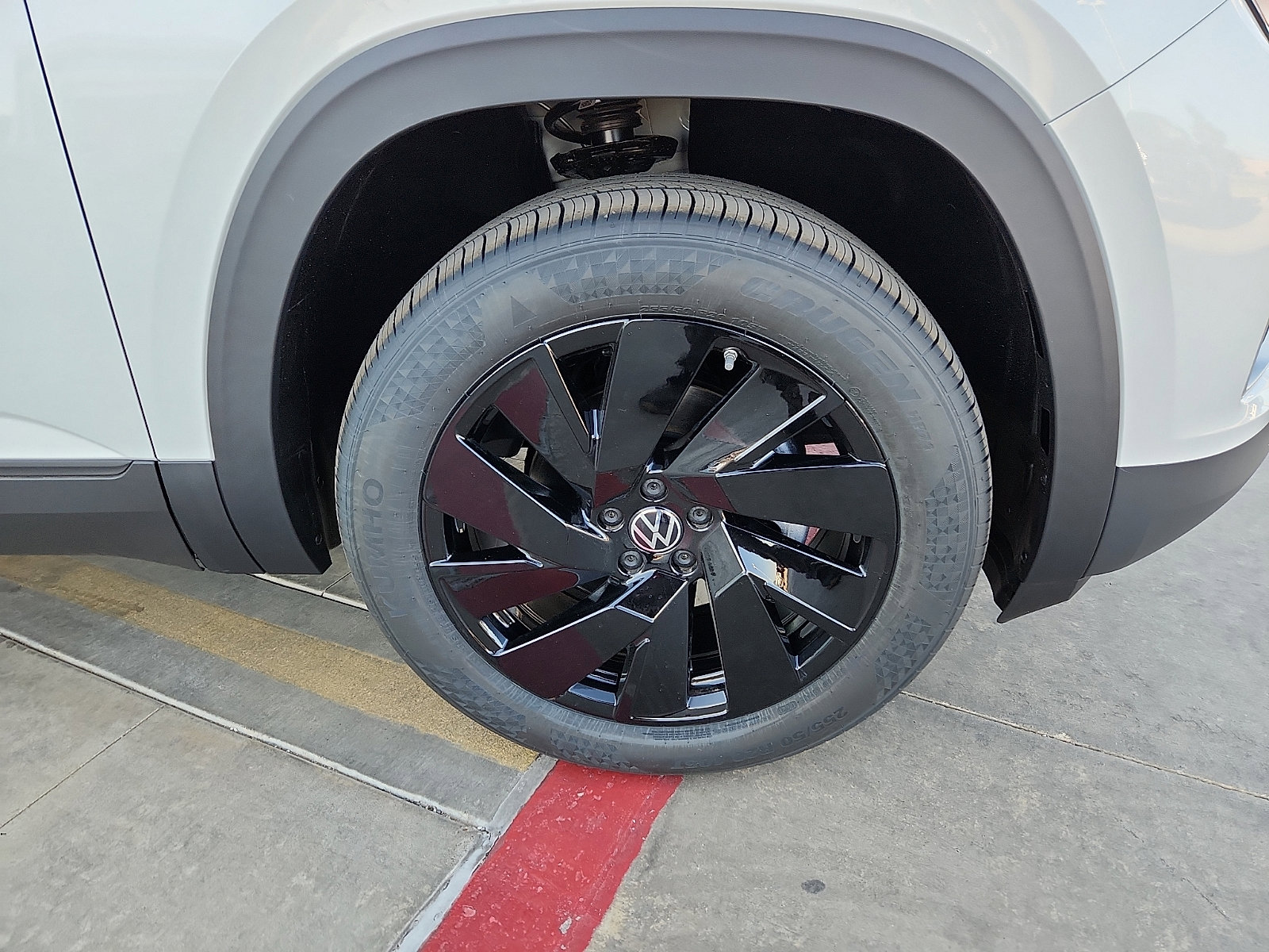 New 2026 Volkswagen Atlas SE image 9