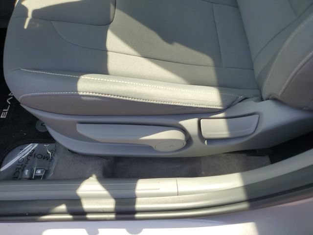 Certified 2023 Hyundai Elantra SEL FWD image 16