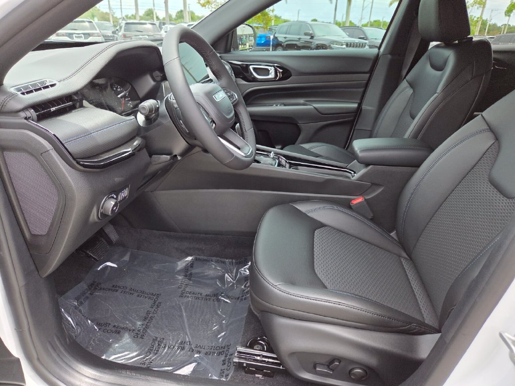 New 2026 Jeep Compass Latitude AWD/4WD image 27