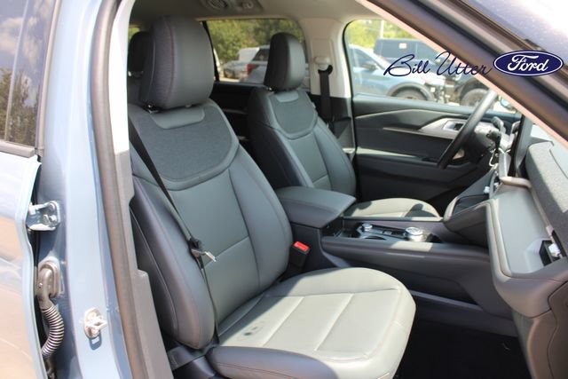 New 2026 Ford Explorer Active w/ Active Comfort Package RWD image 7