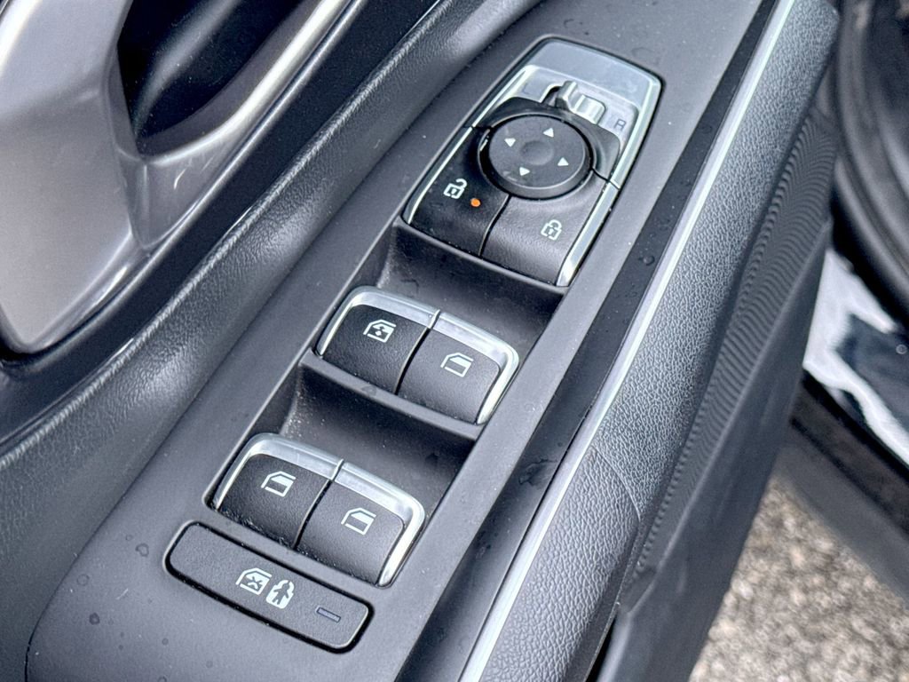 Used 2024 Kia Sorento S image 25