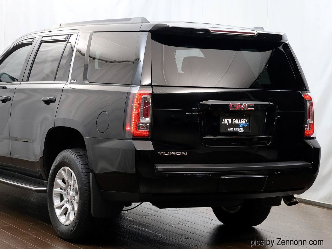 Used 2017 GMC Yukon SLT AWD/4WD image 7