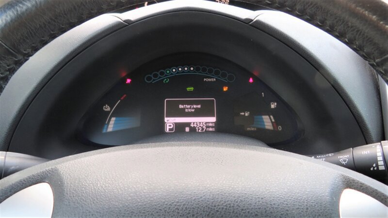 Used 2014 Nissan Leaf S w/ Charge Package FWD image 12