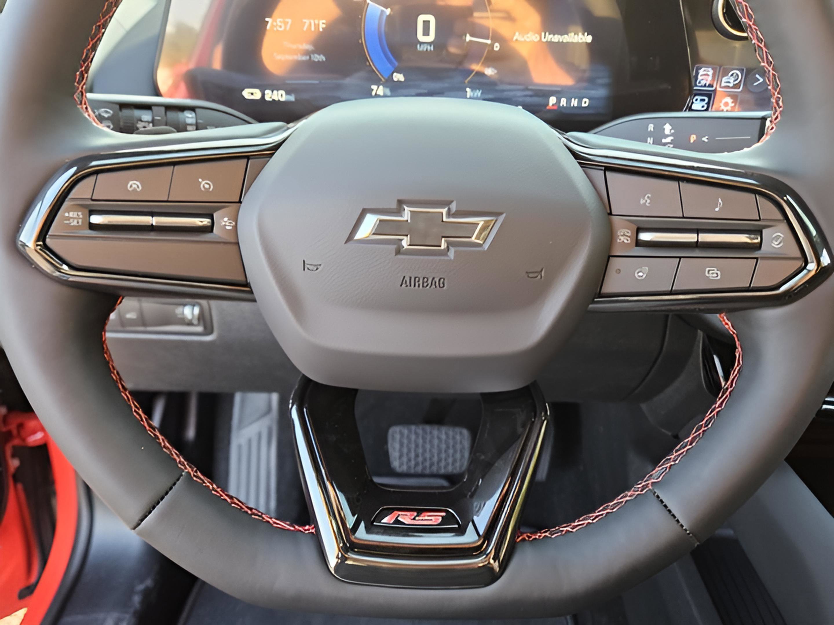New 2025 Chevrolet Equinox EV RS image 25