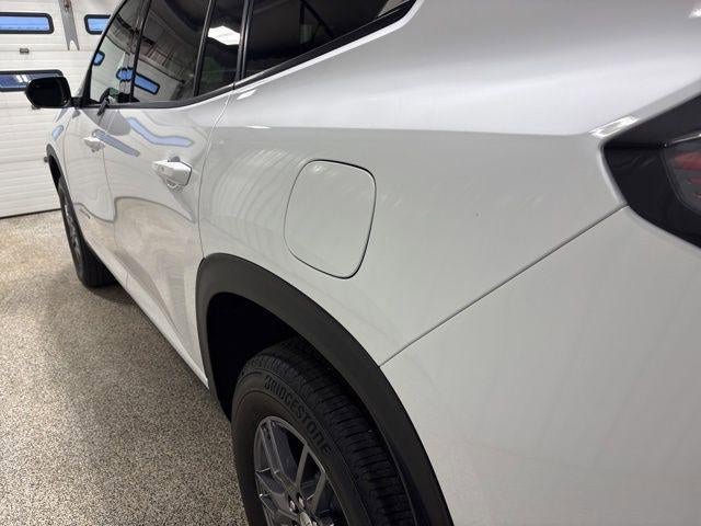 Used 2025 GMC Acadia Elevation image 11