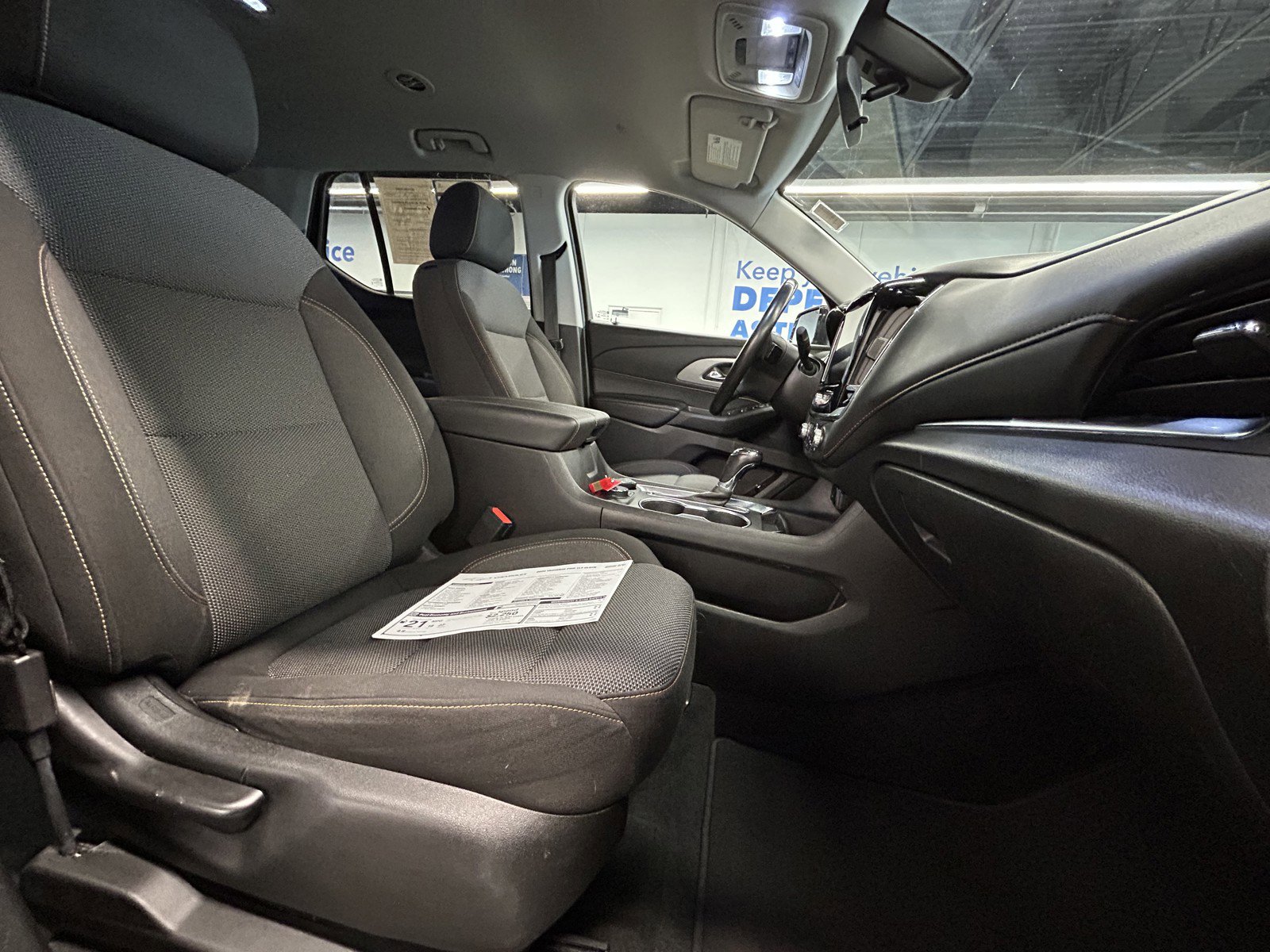 Used 2020 Chevrolet Traverse LT image 20