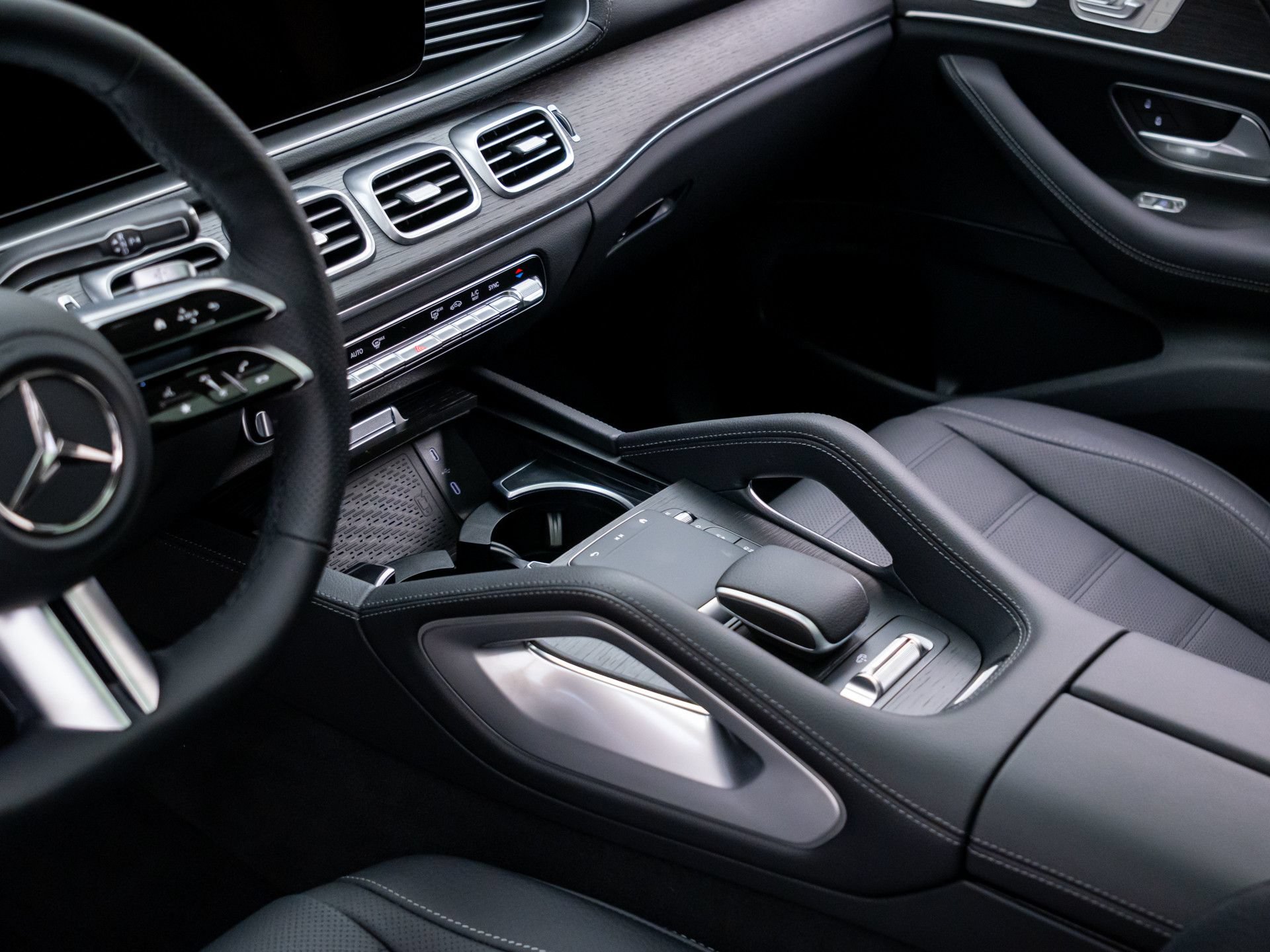 New 2026 Mercedes-Benz GLS 450 4MATIC image 12