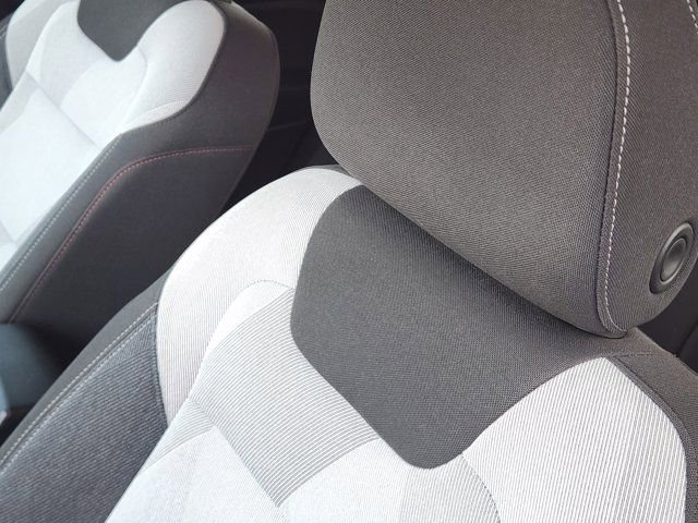 Used 2024 Chevrolet Trax RS image 20