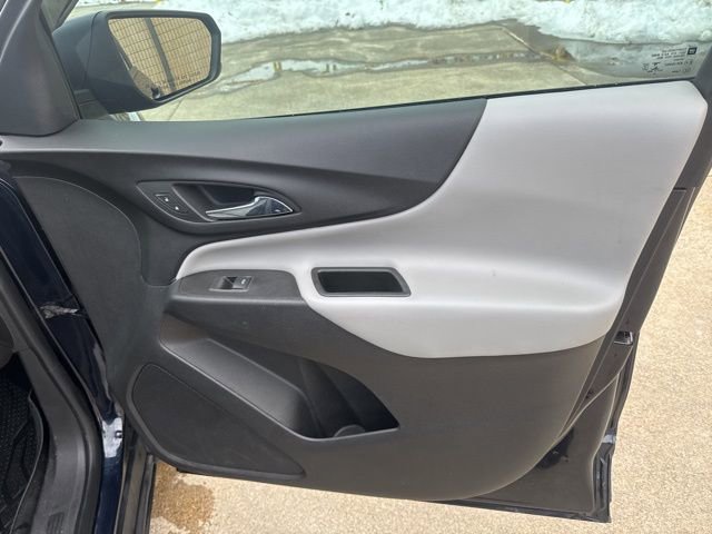 Used 2020 Chevrolet Equinox LS w/ LPO, Floor Liner Package image 24
