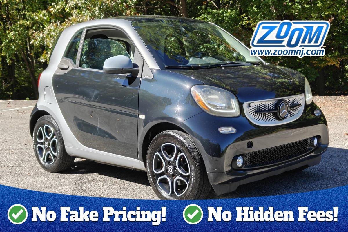 Used 2016 smart fortwo Prime RWD image 1