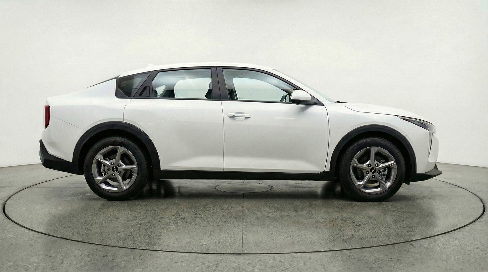 Used 2025 Kia K4 LXS image 11