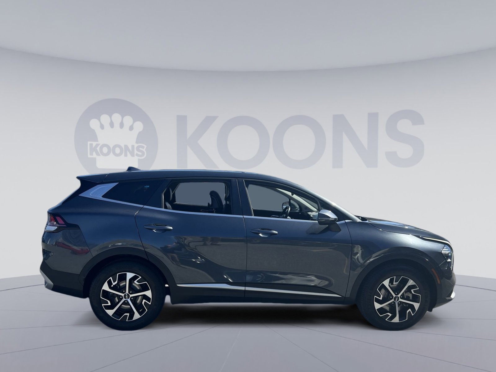 Used 2023 Kia Sportage EX image 8