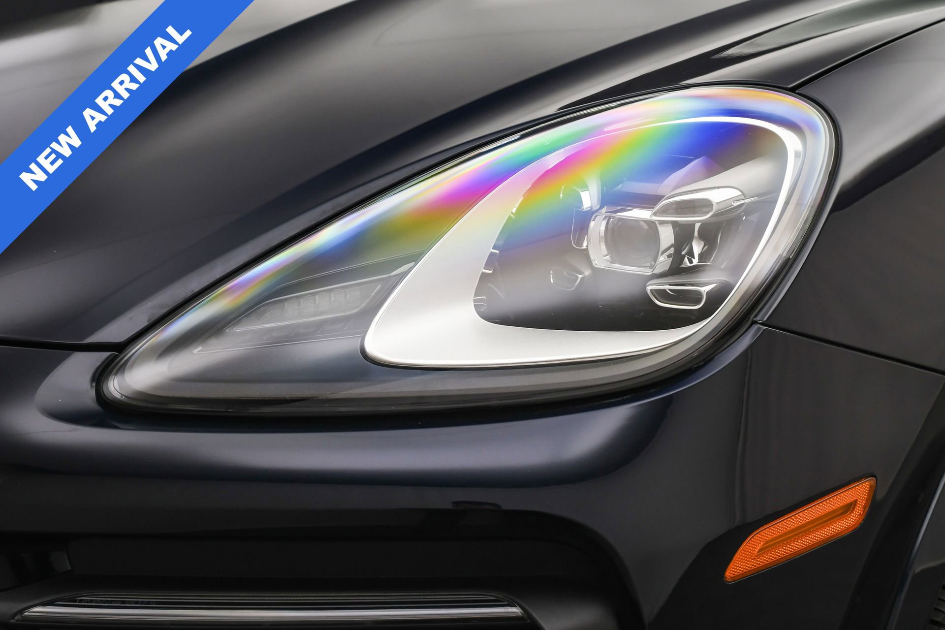 Used 2023 Porsche Cayenne Platinum Edition image 29