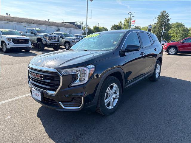 Used 2024 GMC Terrain SLE FWD image 4
