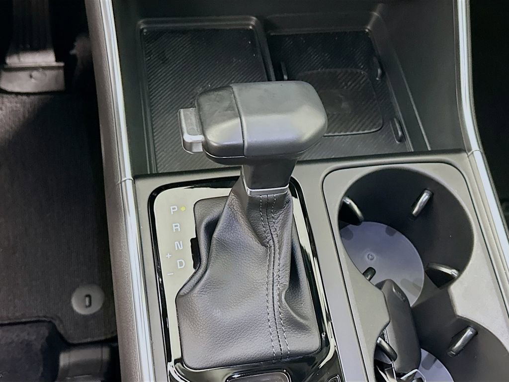 Used 2026 Kia Carnival SX w/ SX Dark Edition Package image 22
