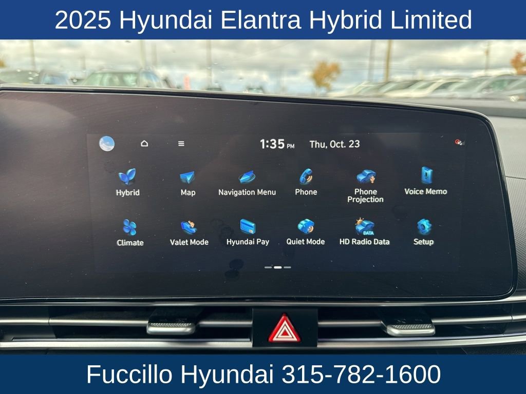 Used 2025 Hyundai Elantra Limited image 18