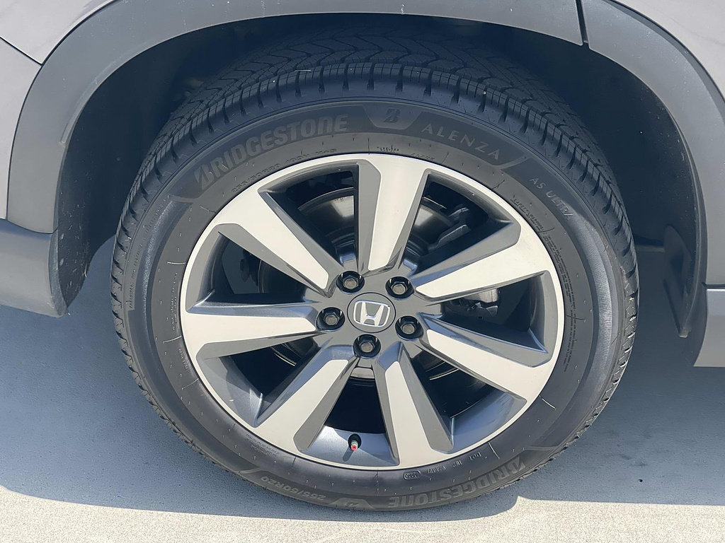 Certified 2024 Honda Pilot Touring image 30