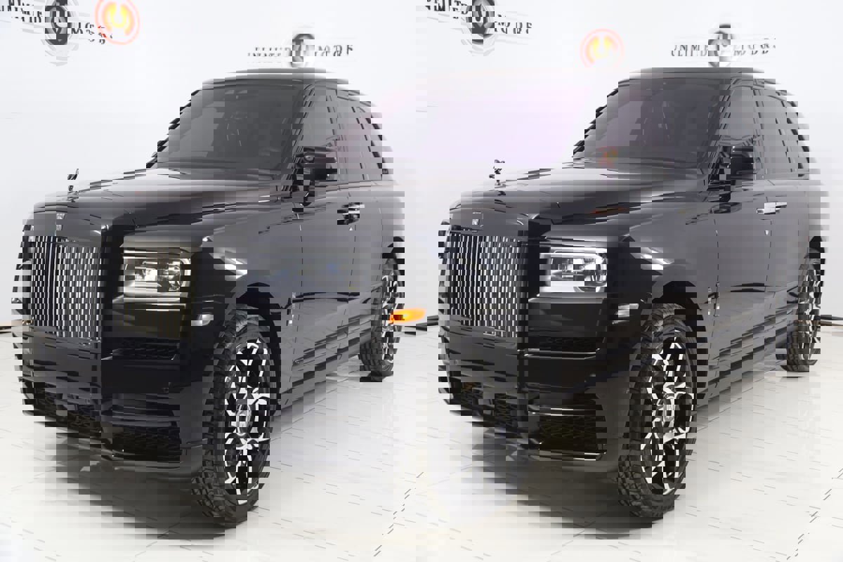 Used 2024 Rolls-Royce Cullinan Black Badge image 5