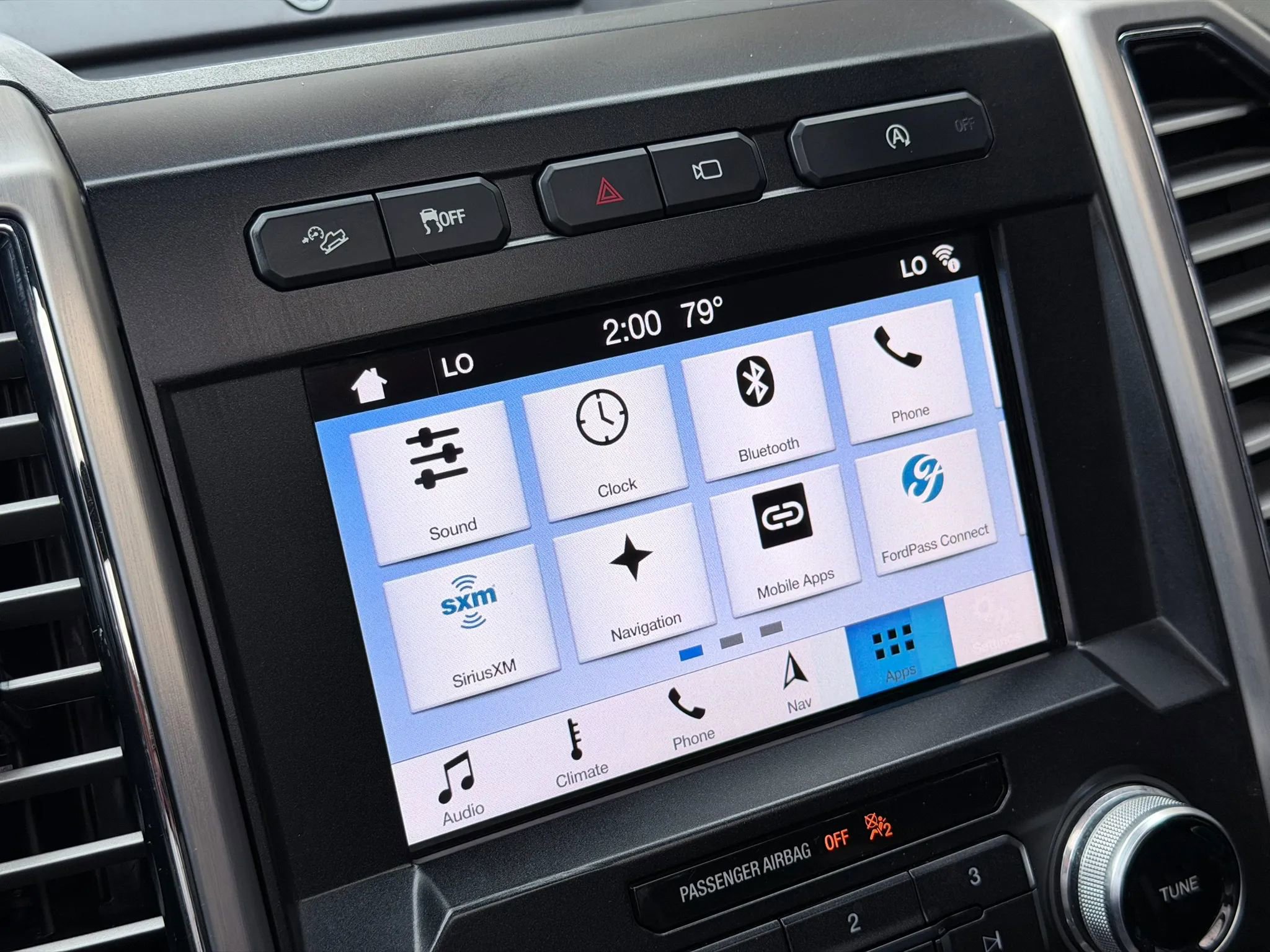 Used 2019 Ford F150 Platinum w/ Equipment Group 701A Luxury image 40