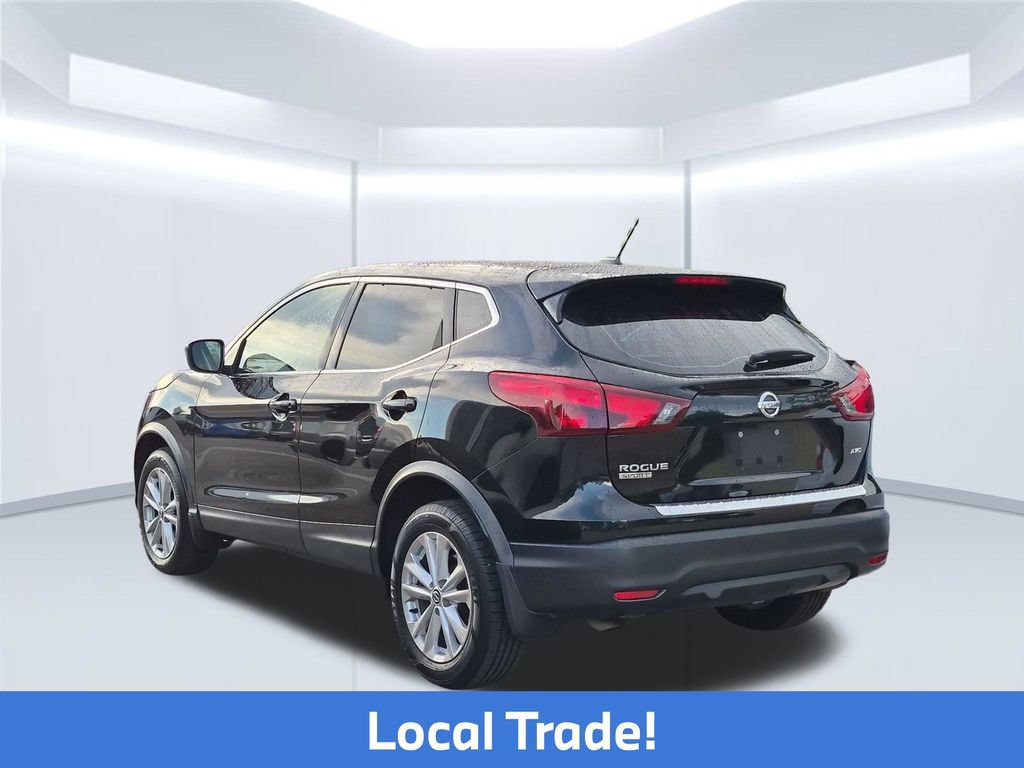 Used 2019 Nissan Rogue Sport S w/ Appearance Package AWD/4WD image 2