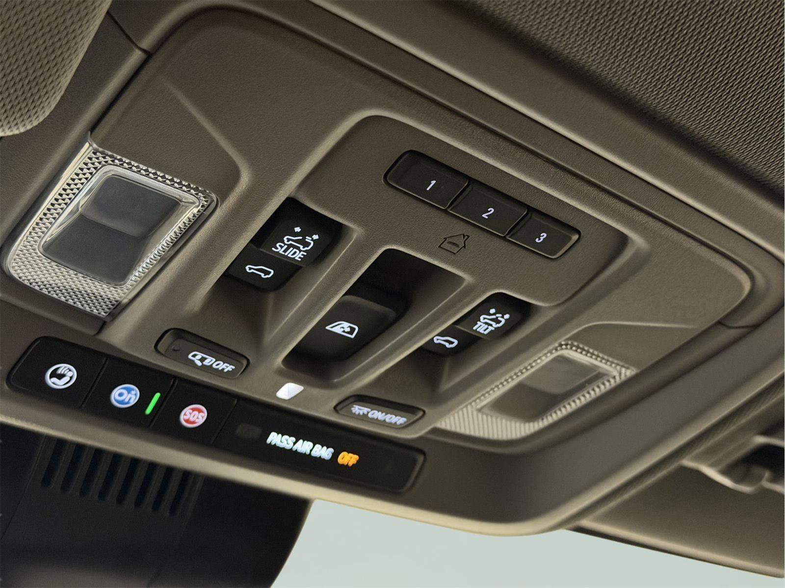 Certified 2025 GMC Sierra 3500 Denali w/ Denali Reserve Package image 58