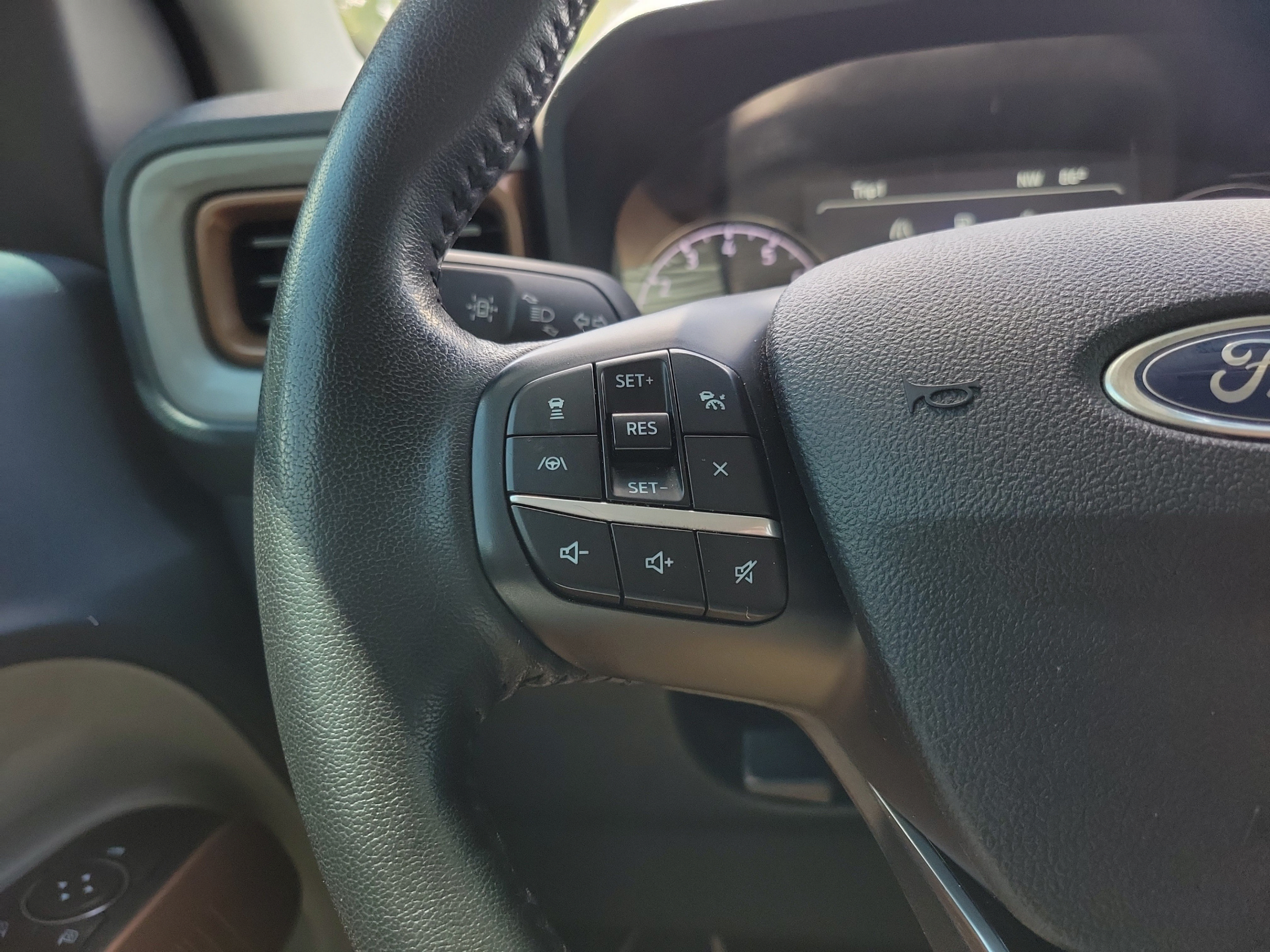 Used 2022 Ford Maverick Lariat w/ Lariat Luxury Package FWD image 21