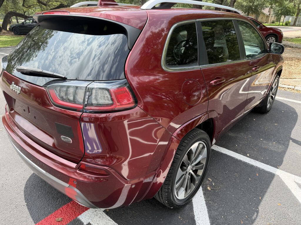 Used 2019 Jeep Cherokee Overland w/ Technology Group FWD image 5