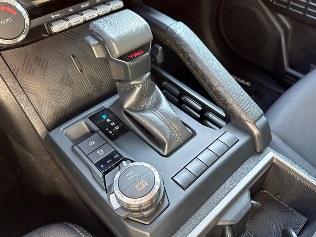 Used 2024 Toyota Tacoma TRD Sport AWD/4WD image 25