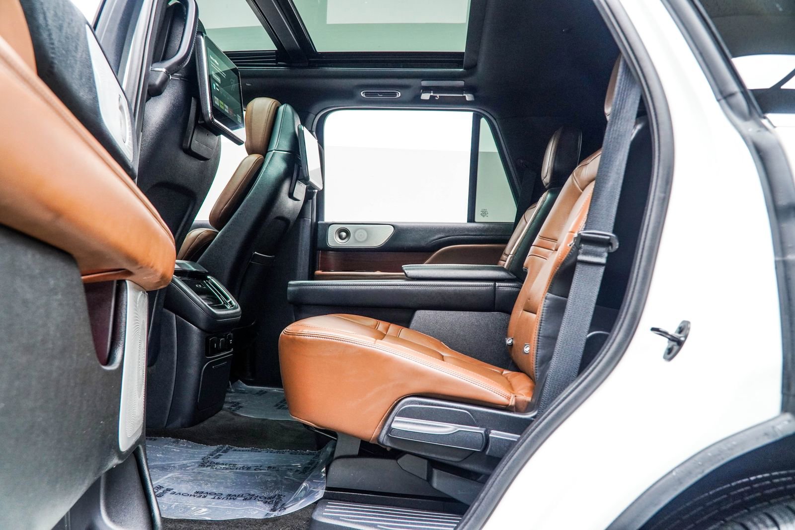 Used 2023 Lincoln Navigator Reserve AWD/4WD image 41