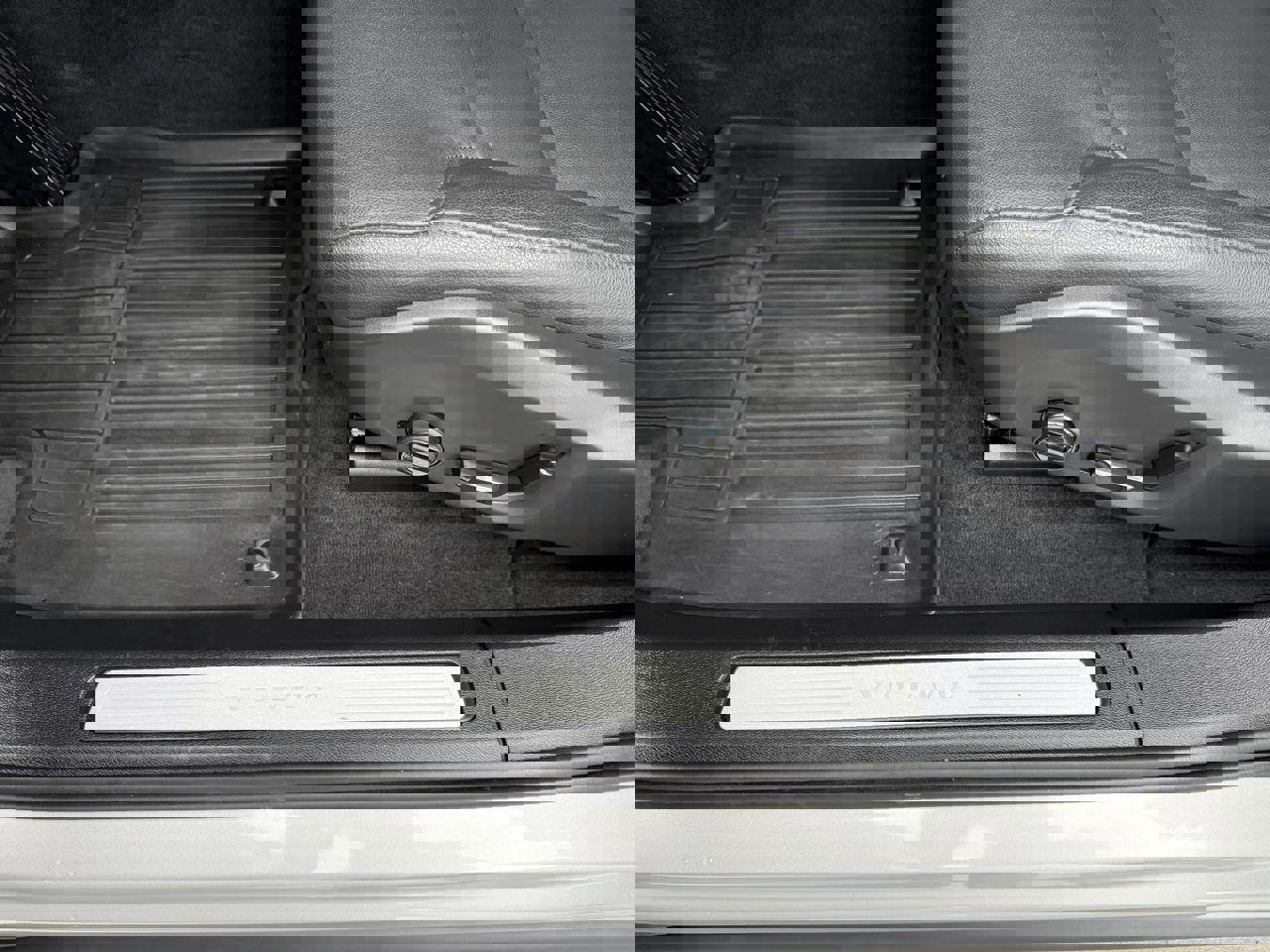 Used 2024 Volvo XC60 B5 Core image 14