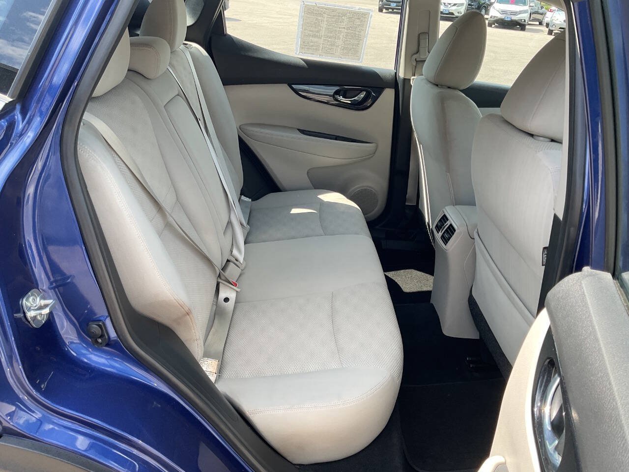 Used 2019 Nissan Rogue Sport SV FWD image 31