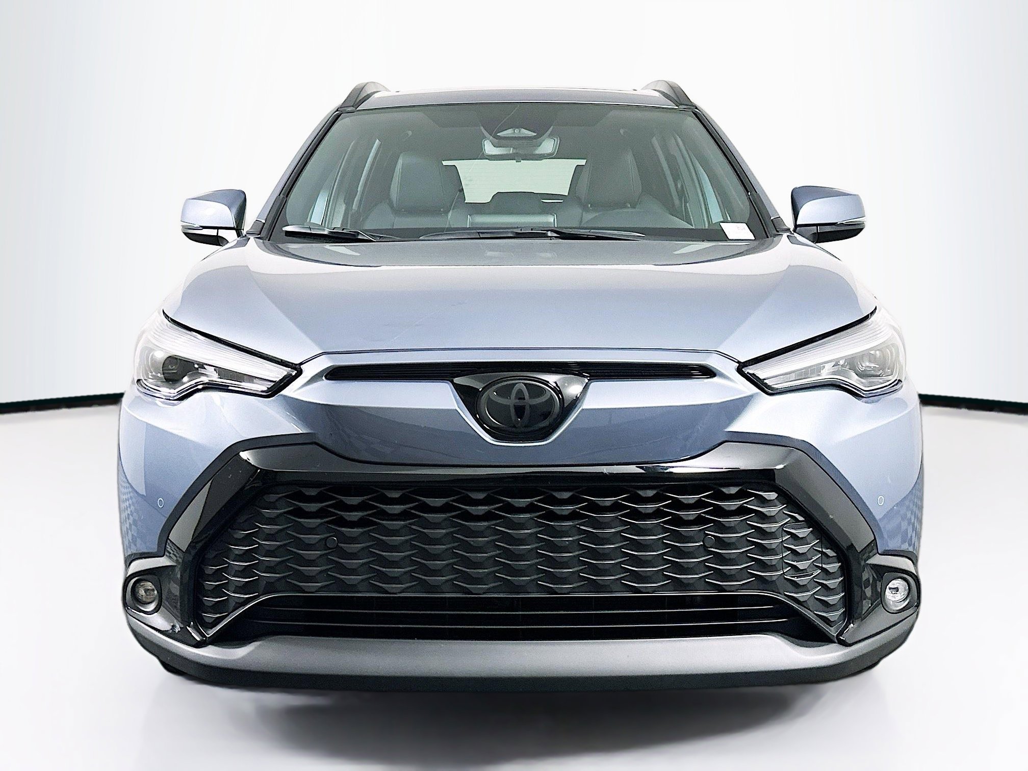 Used 2024 Toyota Corolla Cross XSE w/ Convenience Package image 2